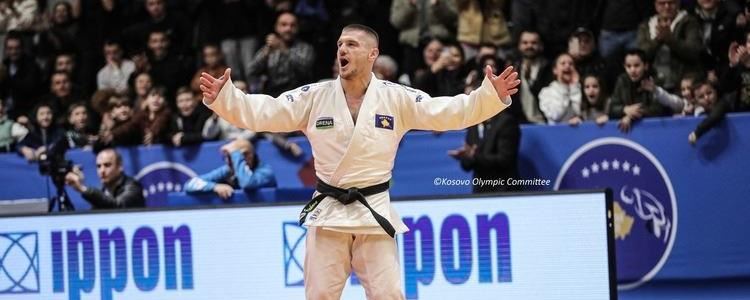 “Fitorja në atdhe peshon ndryshe”, reagon Akili pas medaljes së artë në Prishtinë