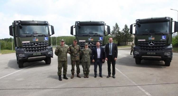 Gjermania i jep donacion FSK-së 3 kamion në vlerë 405 mijë euro