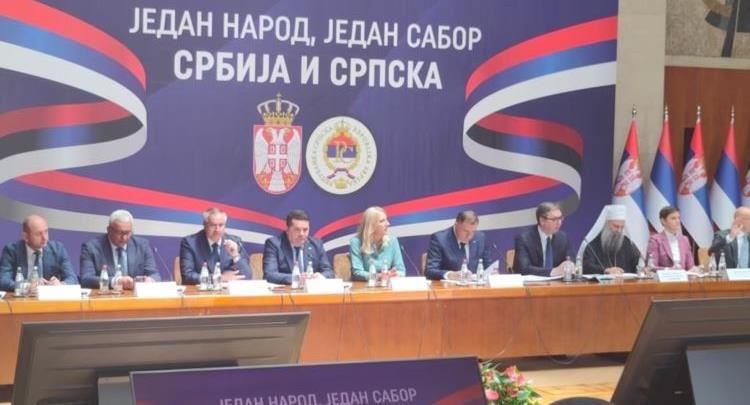 Analistët në Beograd thonë se Serbia po promovon nacionalizimin e `90-ta