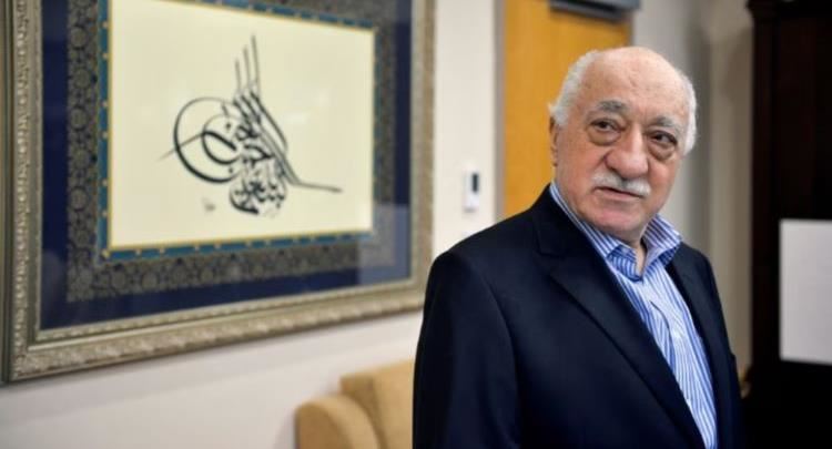 Vdes në ekzil në moshën 83 vjeçare rivali i madh i Erdogan, Fetullah Gulen