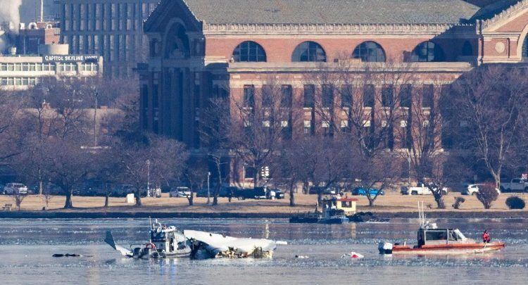 Dhimbja e Françeskut për viktimat e aksidentit ajror në Uashington